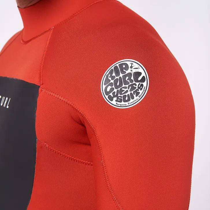 RIP CURL OMEGA 3/2 BACKZIP MENS RED CLOSE UP