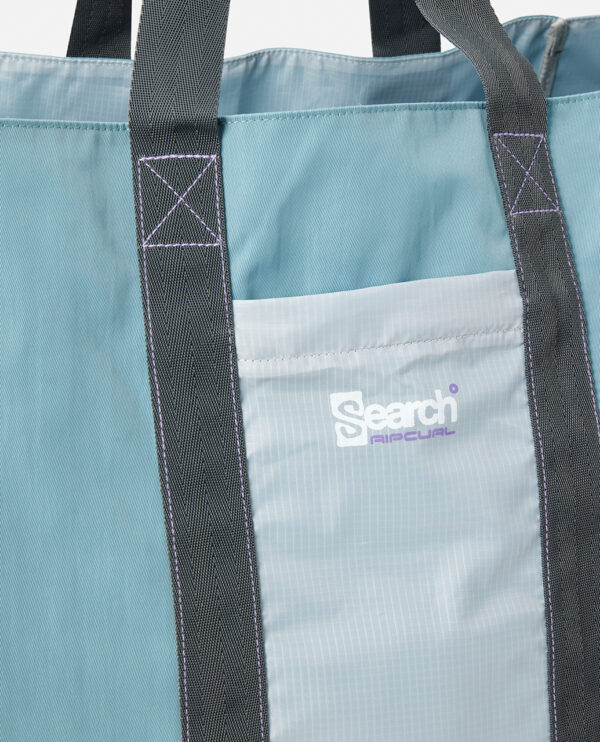 RipCurl The Search 70L bucket bag logo detail